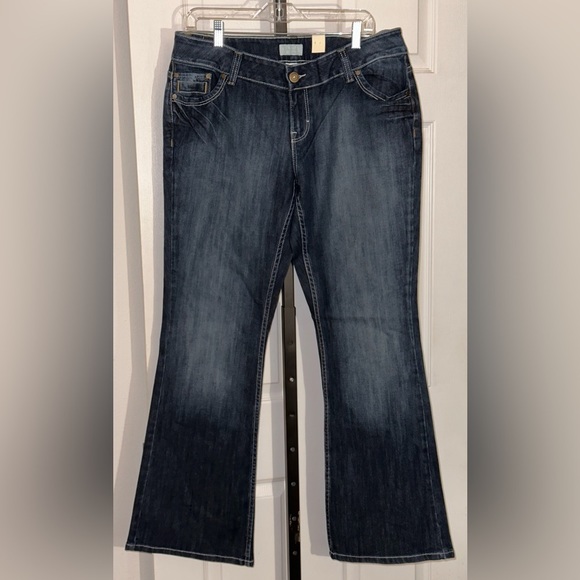 Maurices Womens Premium Jeans Size 14 Boot cut Low Rise Dark Blue Wash Denim NWT - Picture 1 of 8